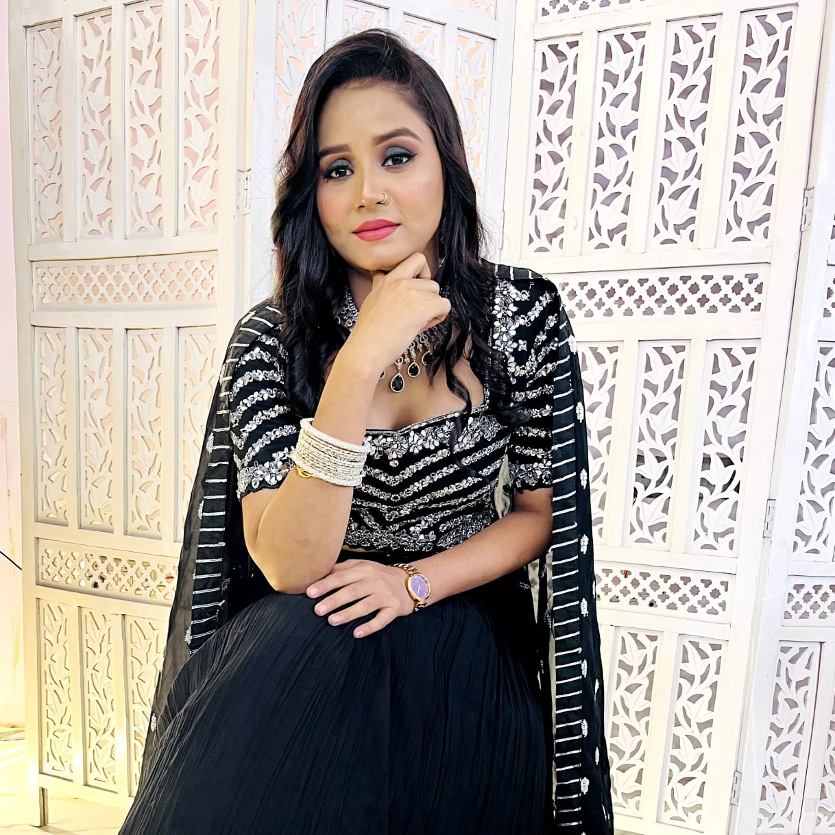 Basic Party Make-up - Image 3